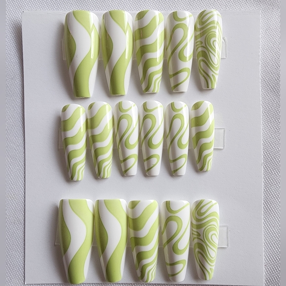 🔥KNOCK KNOCK🔥 - Picture 3 of 3